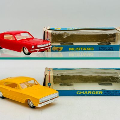 2 Creative Creations Inc Friction Powered Toy Cars