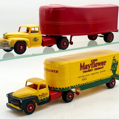 2 Product Miniature Company Plastic Semi-Truck Moving Vans