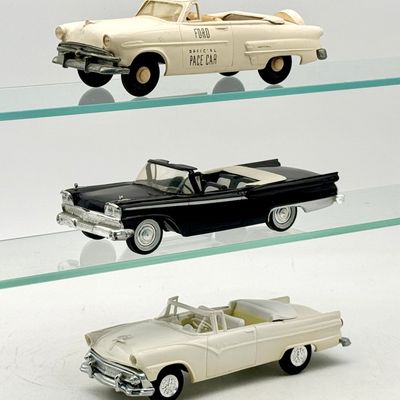 3 Vintage AMT 1:25 Scale Ford Sunliner Promotional Model Cars