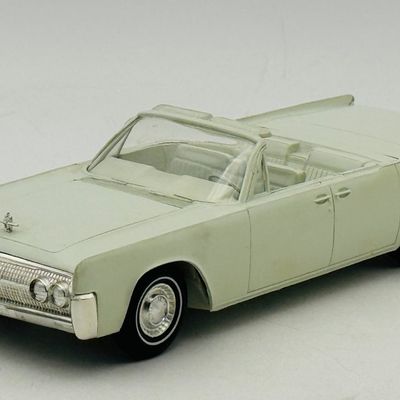 1963 Lincoln Continental Four-Door Convertible Promotional Model Car