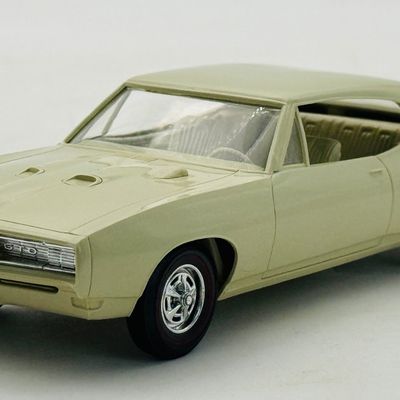 MPC 1968 Pontiac GTO 1:25 Scale Dealer Promotional Model