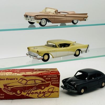 3 Vintage Buick and Kaiser-Frazer Plastic Promotional Model Cars