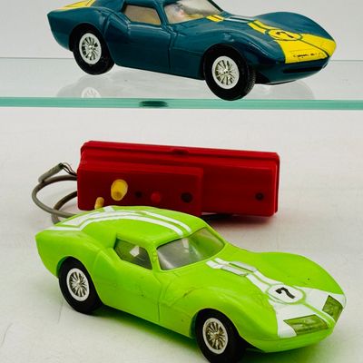 2 Marx 1965 Mako Shark Dream Racing Cars
