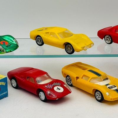 7 Roxy GP International HK Friction Powered Racing Cars
