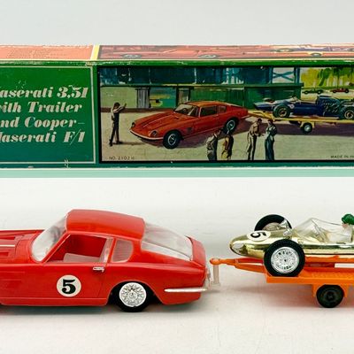 HF Friction Driven Maserati with Trailer and Racing Car Set