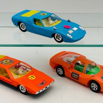 3 Kresge & Roxy Hong Kong Battery Operated Toy Racing Cars