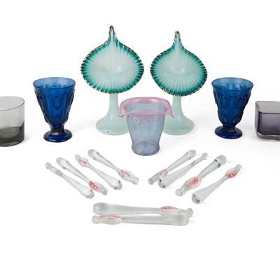 Seven Colored Table Articles