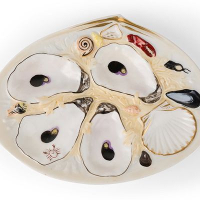 UPW / Union Porcelain Works (Brooklyn, NY) Patented Oyster Plate