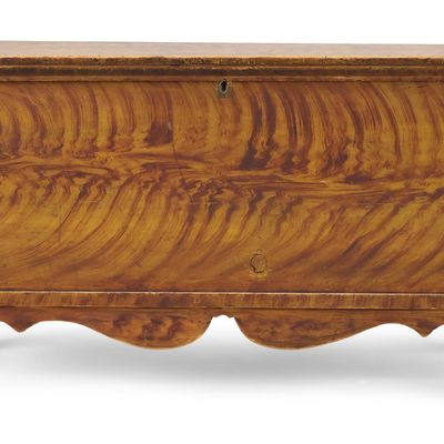 Federal Pine Paint-Grained Blanket Chest