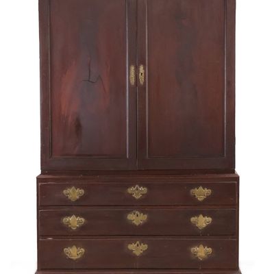Chippendale Mahogany Linen Press