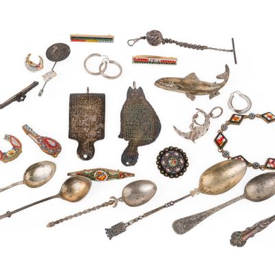 Eight Italian Micro Mosaic Jewelry Items