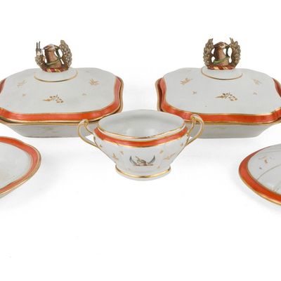 Five Chamberlain Worchester Armorial Decorated Table Articles