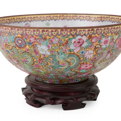 Chinese Enamel Decorated Eggshell Porcelain Bowl