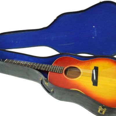 Gibson B25 Acoustic Guitar