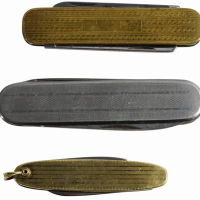 (3) Gentlemen Knives