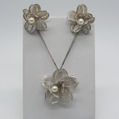 Filigree Silver Pearl Pendant & Earrings