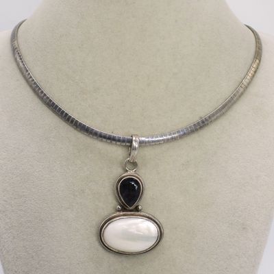 Mother of Pearl & Amethyst 925 Necklace