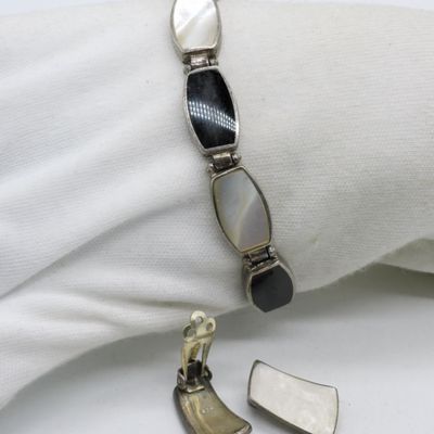 Black Onyx & Mother of Pearl Bracelet