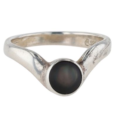 Carolyn Pollack Sterling Silver Black Mother of Pearl V Ring Size 7.25