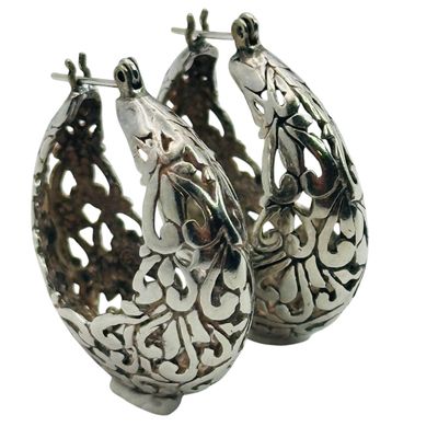 Sale Photo Thumbnail #433: Sterling Swirl Hoops