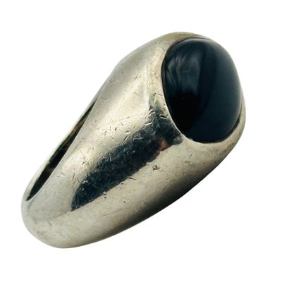 Sale Photo Thumbnail #431: Signed Sterling Onyx Ring Sz 7