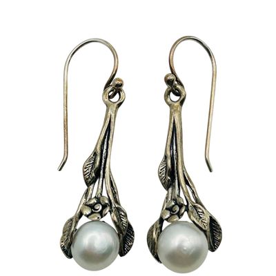 Sale Photo Thumbnail #3: Israel Sterling Pearl Earring