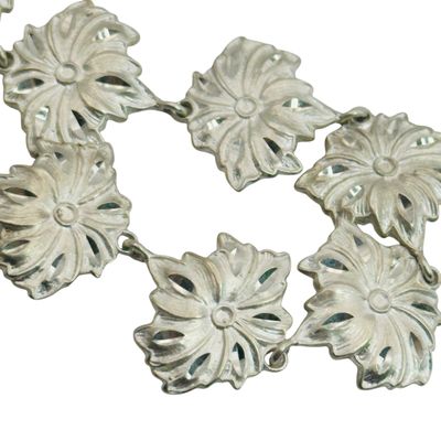Sale Photo Thumbnail #480: Sterling Flower Chain Bracelet 18.1g