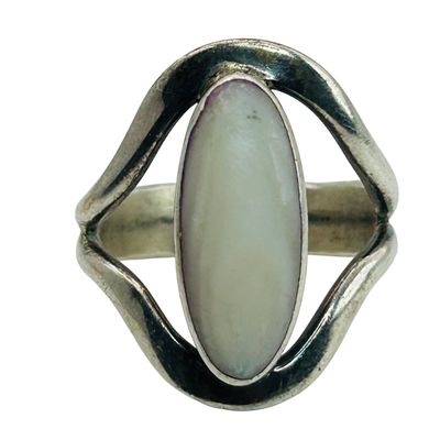 Sale Photo Thumbnail #98: Sterling Mother Of Pearl Ring Sz 9.2