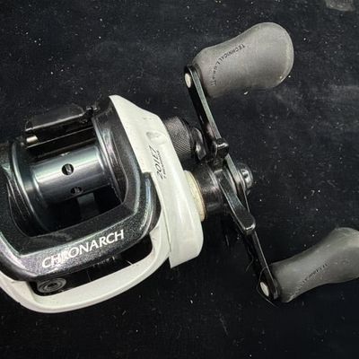 Shiman Chronarch E Series 201E7 Baitcasting Reel