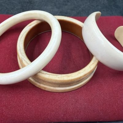 Vintage Ivory Bangle Bracelets