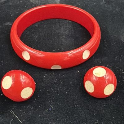 Vintage Bakelite Jewelry Poka Dot