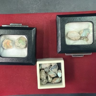 Gemstones Turquoise in the Rough