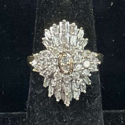 10kt Gold Diamond Ring