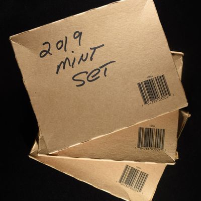 (3) 2019 MINT SETS