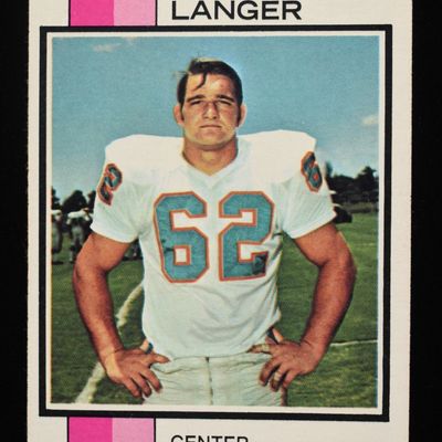TOPPS 1973 # 341 JIM LANGER FOOTBALL CARD