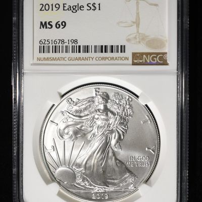 2019 AMERICAN SILVER EAGLE NGC MS69