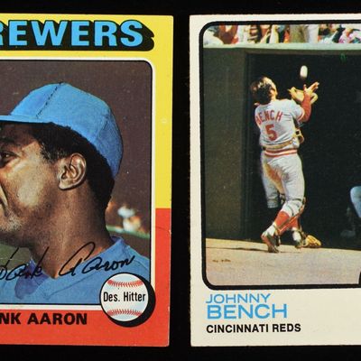 HANK AARON & JOHNNY BENCH BASEBALL CARDS