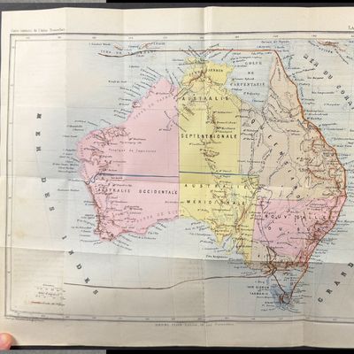 Beauvoir's Australia - Volume with 2 Maps & 2 Original Photographs
