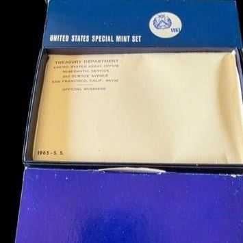 Sale Photo Thumbnail #304: (4) US Mint Proof Set, Mint Sets