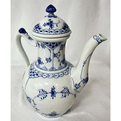 Sale Photo Thumbnail #39: Royal Copenhagen Blue Fluted Half Lace Porcelain