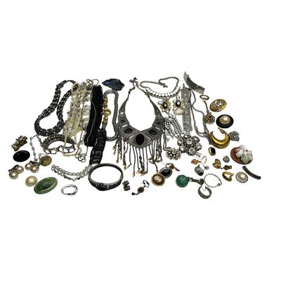 Sale Photo Thumbnail #198: Large Bag Lot of Good Quality Costume Jewelry.