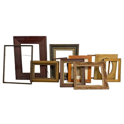 Sale Photo Thumbnail #340: Lot of 11 Small & Medium Sized Wooden Frames