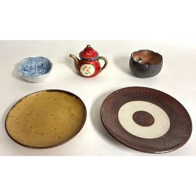 Sale Photo Thumbnail #439: Lot of 5 Porcelain & Pottery Items