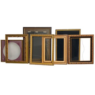 Sale Photo Thumbnail #336: Lot of 7 Vintage Medium & Large Wooden Frames