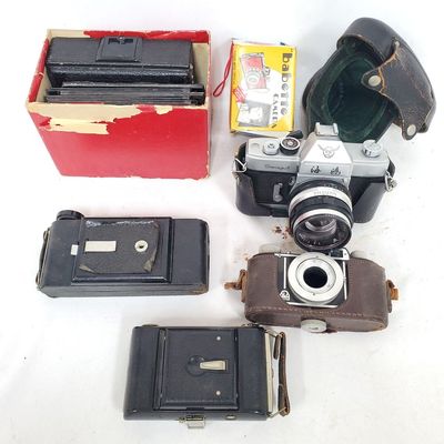 Sale Photo Thumbnail #208: Lot of Vintage Cameras & Camera Accessories