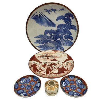 Sale Photo Thumbnail #381: 5 Japanese Antique Porcelain Items