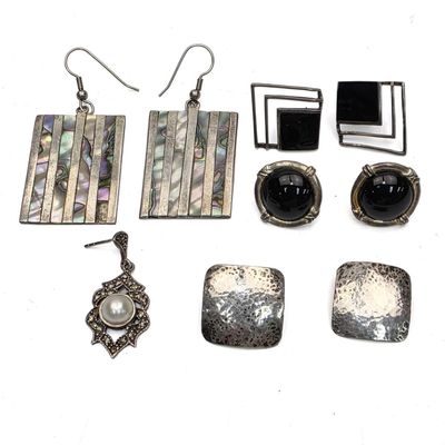 Sale Photo Thumbnail #252: Lot of Silver Jewelry Items