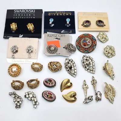 Sale Photo Thumbnail #368: Group Lot of High Quality Costume Jewelry
