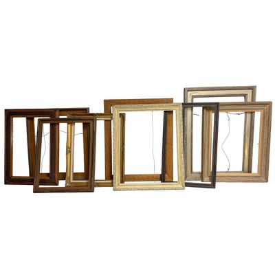 Sale Photo Thumbnail #337: Lot of 9 Vintage Medium Sized Wooden Frames