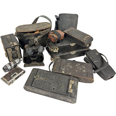 Sale Photo Thumbnail #101: Large Lot of Vintage Cameras & Binoculars